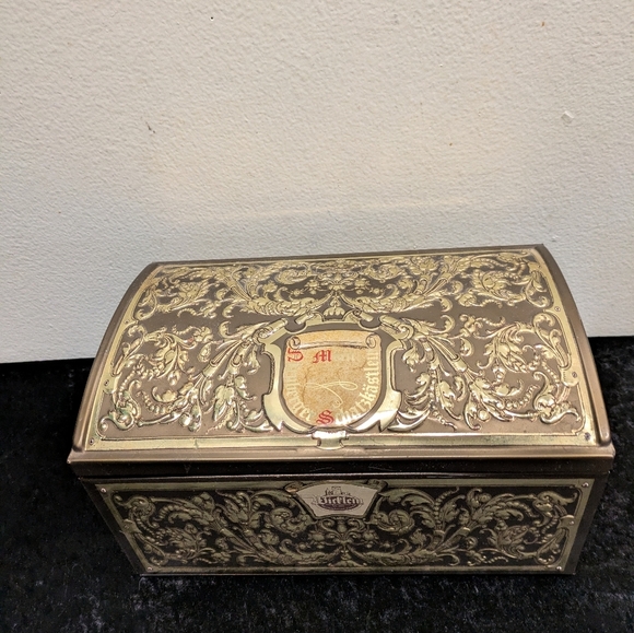 Vintage Metal Decorative Box - Picture 3 of 9